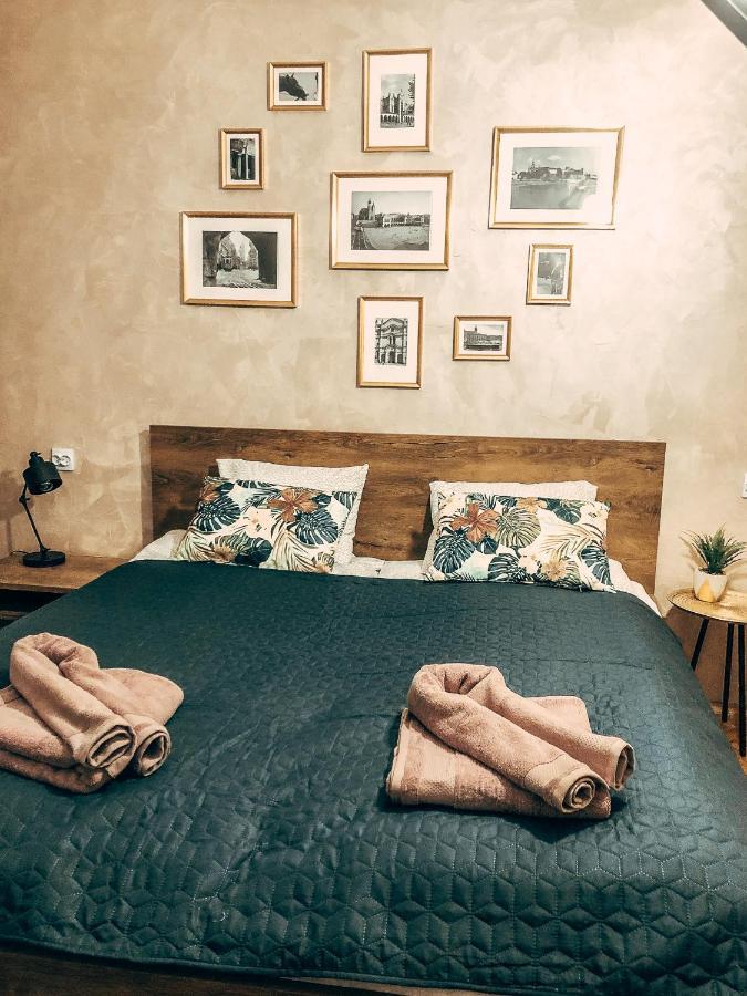 شقة Royal Flats Old Town كراكوفيا المظهر الخارجي الصورة